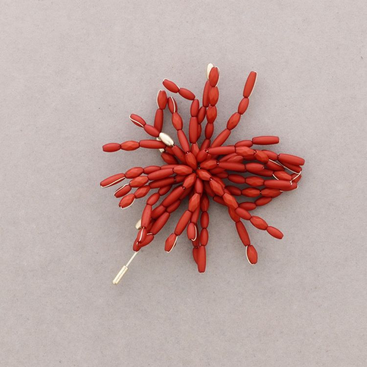 FLOWER NEEDLE BROOCH WITH RESIN BEADS