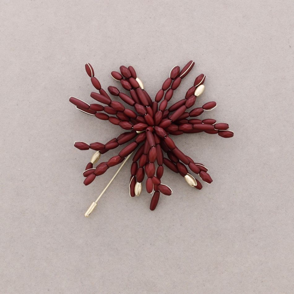 FLOWER NEEDLE BROOCH WITH RESIN BEADS