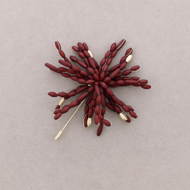 FLOWER NEEDLE BROOCH WITH RESIN BEADS