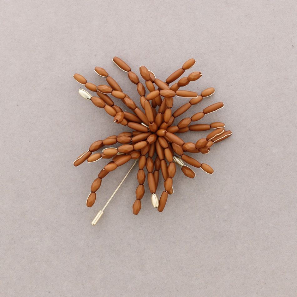 BROCHE AGUJA FLOR CUENTAS RESINA