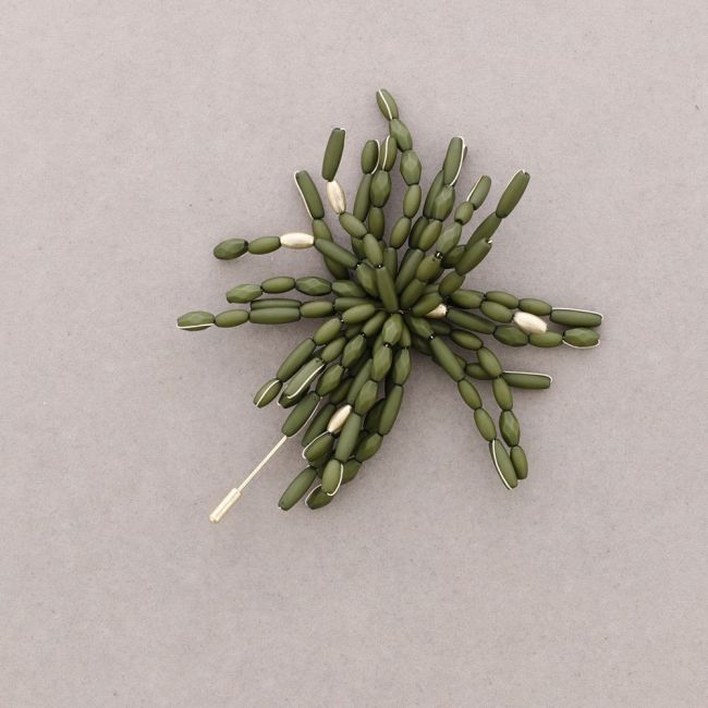 BROCHE AGUJA FLOR CUENTAS RESINA