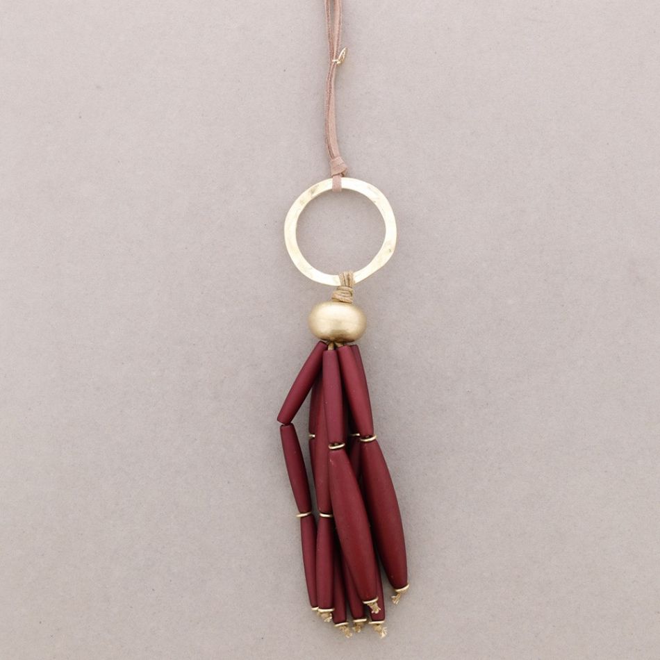 COLLAR LARGO COLGANTE ANILLA METAL CUENTAS RESINA