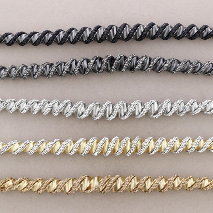 GARGANTILLA METAL BRILLANTES 2