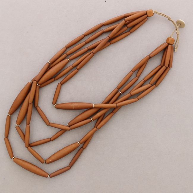 COLLAR CINCO TIRAS CUENTAS RESINA
