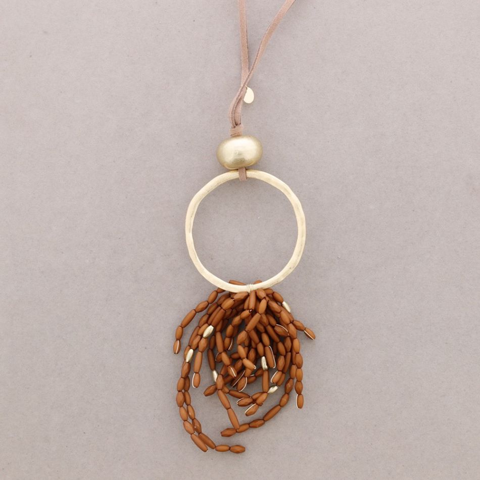 COLLAR LARGO COLGANTE CUENTAS RESINA