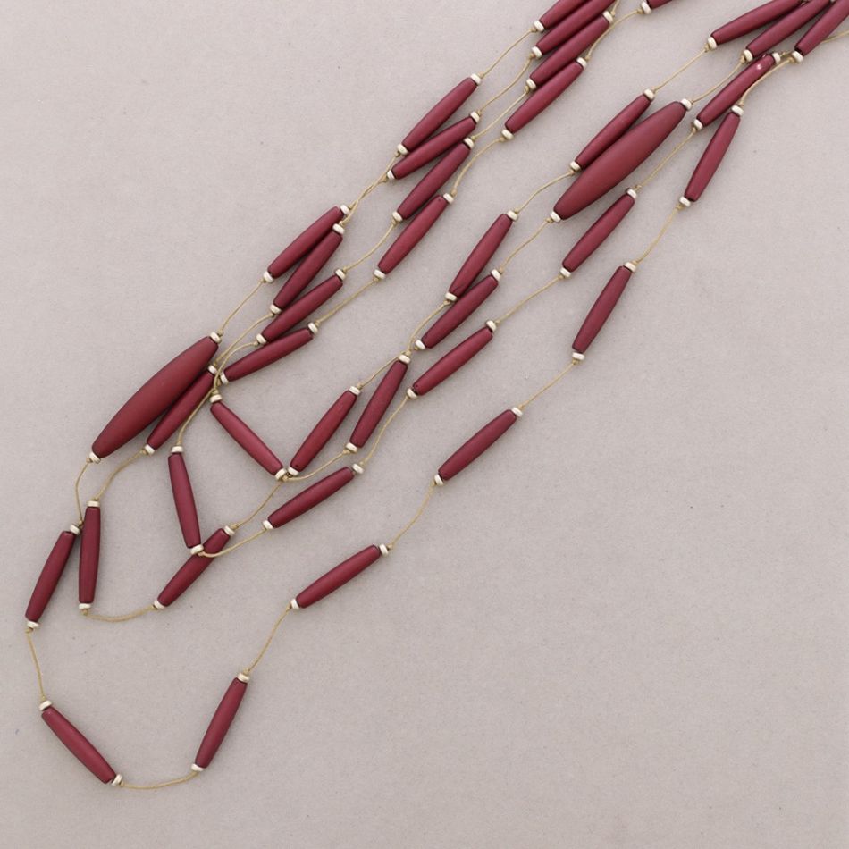 LONG NECKLACE WITH 4 STRIPS RESIN BEADS