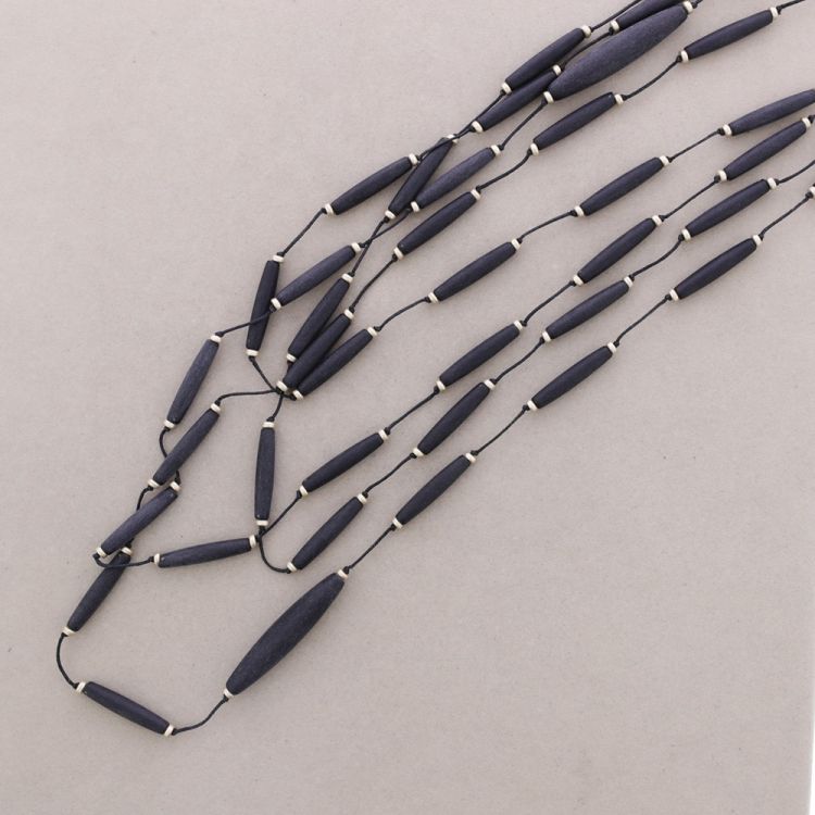 LONG NECKLACE WITH 4 STRIPS RESIN BEADS 2