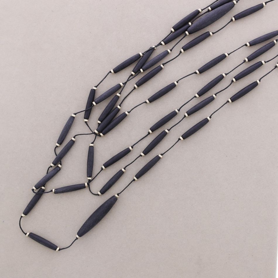 LONG NECKLACE WITH 4 STRIPS RESIN BEADS