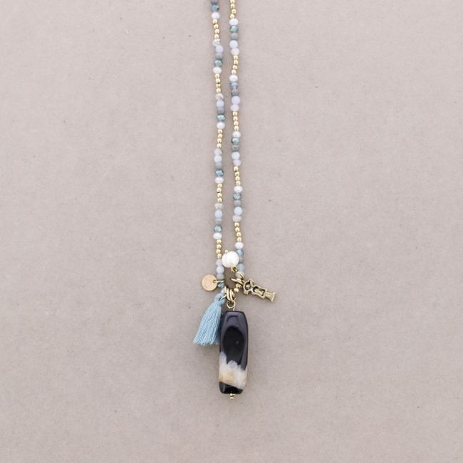 LONG NECKLACE WITH PENDANT STONES