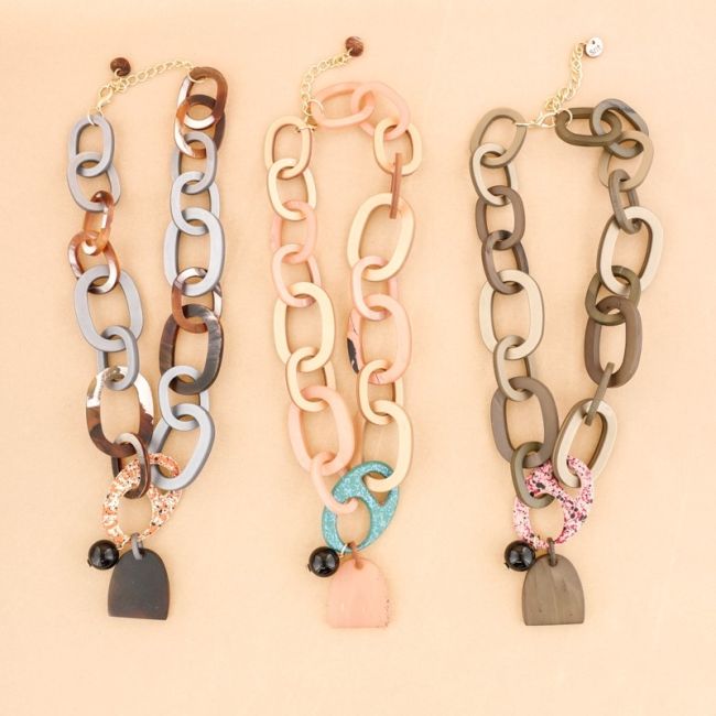 PENDANT RESIN LINKS SHORT NECKLACE