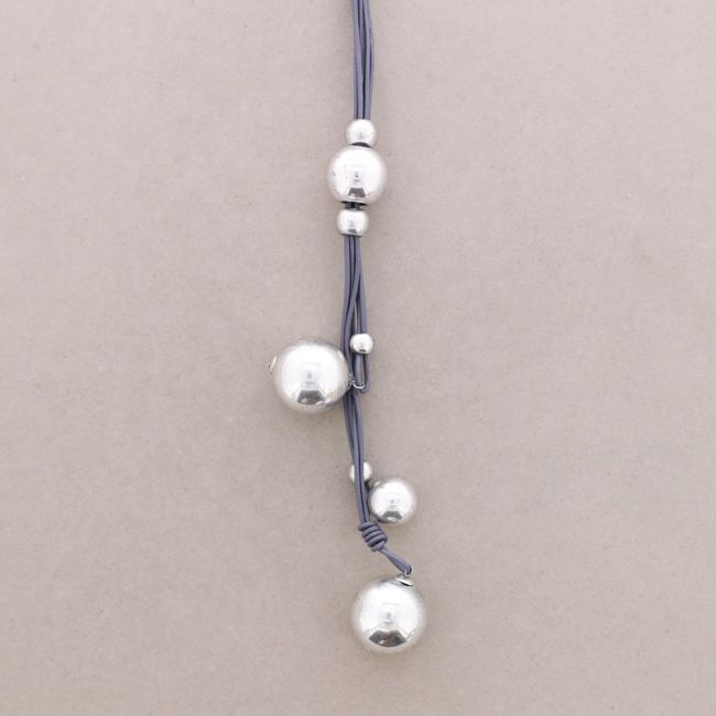 COLLAR LARGO CUERO CUENTAS