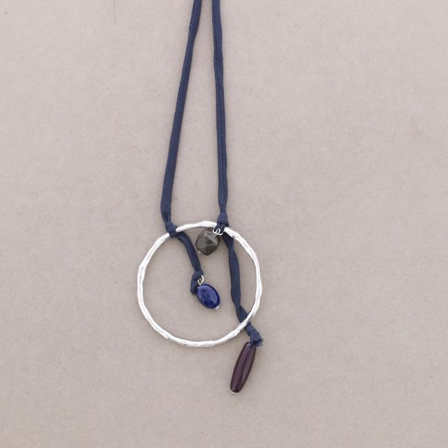 COLLAR LARGO ANTELINA COLG.METAL PIEDRAS
