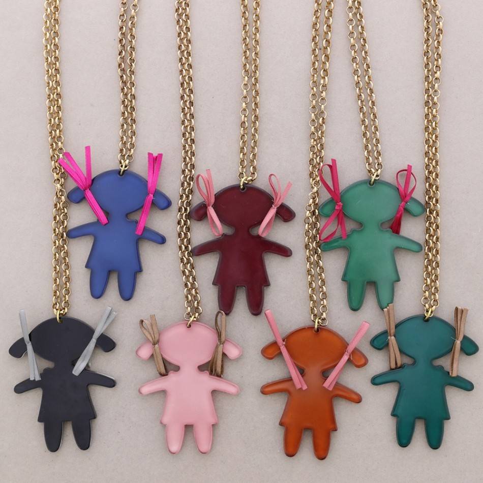 LONG PENDANT NECKLACE DOLL