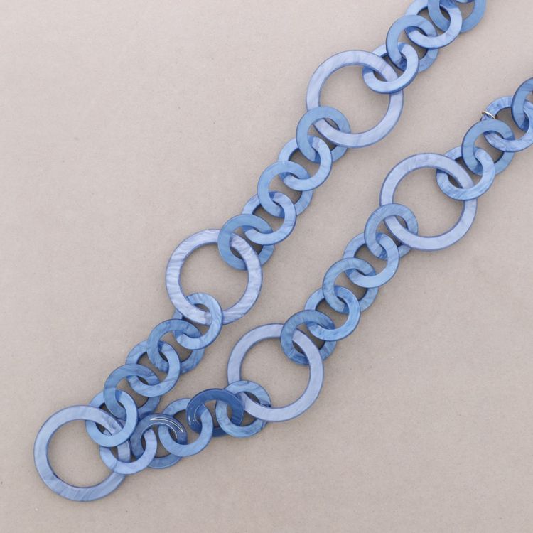 LONG RESIN LINK NECKLACE 2