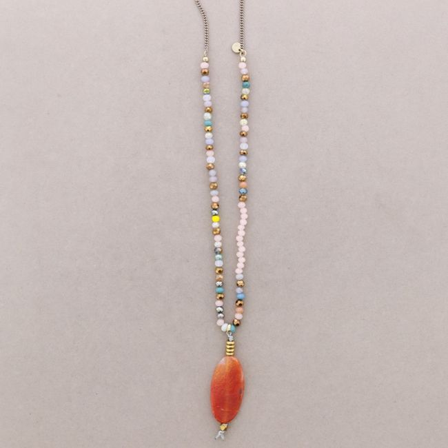 LONG NECKLACE WITH PENDANT BEADS