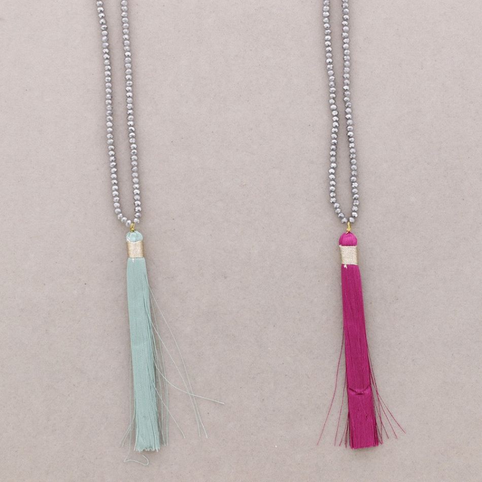 COLLAR LARGO CUENTAS FACETADAS COLG. FLECO