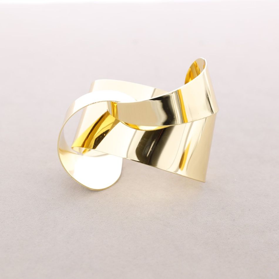 METAL INTERLOCKED BRACELET
