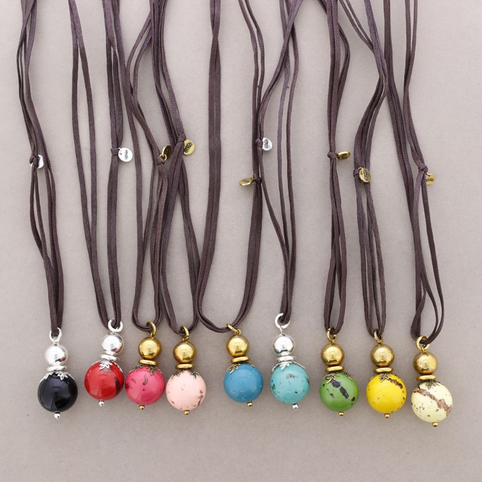 COLLAR LARGO COLG.METAL RESINA