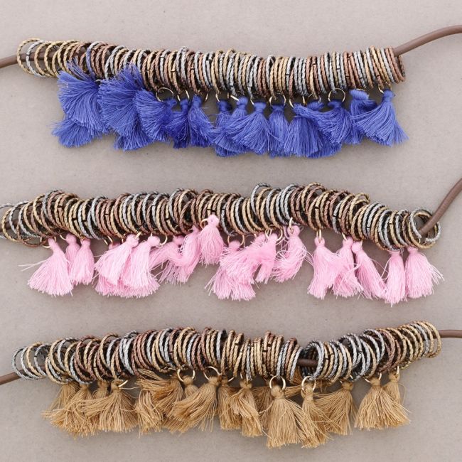 NECKLACE WITH HANGING FRINGES