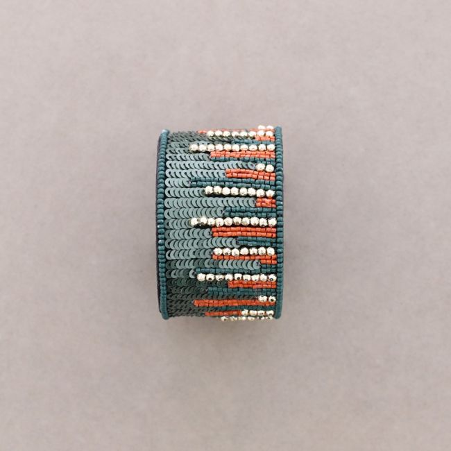 ADJUSTABLE RAIN SEQUIN BRACELET