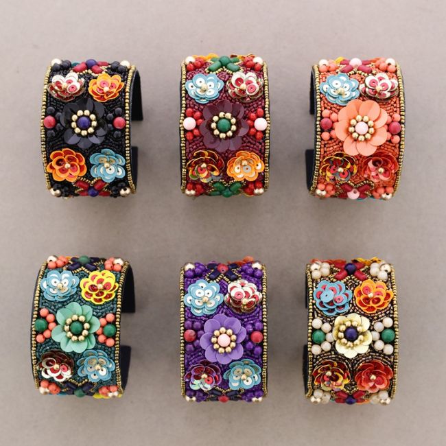 PULSERA AJUSTABLE LENTEJUELAS FLORES