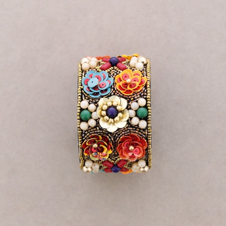 ADJUSTABLE SEQUIN FLOWER BRACELET