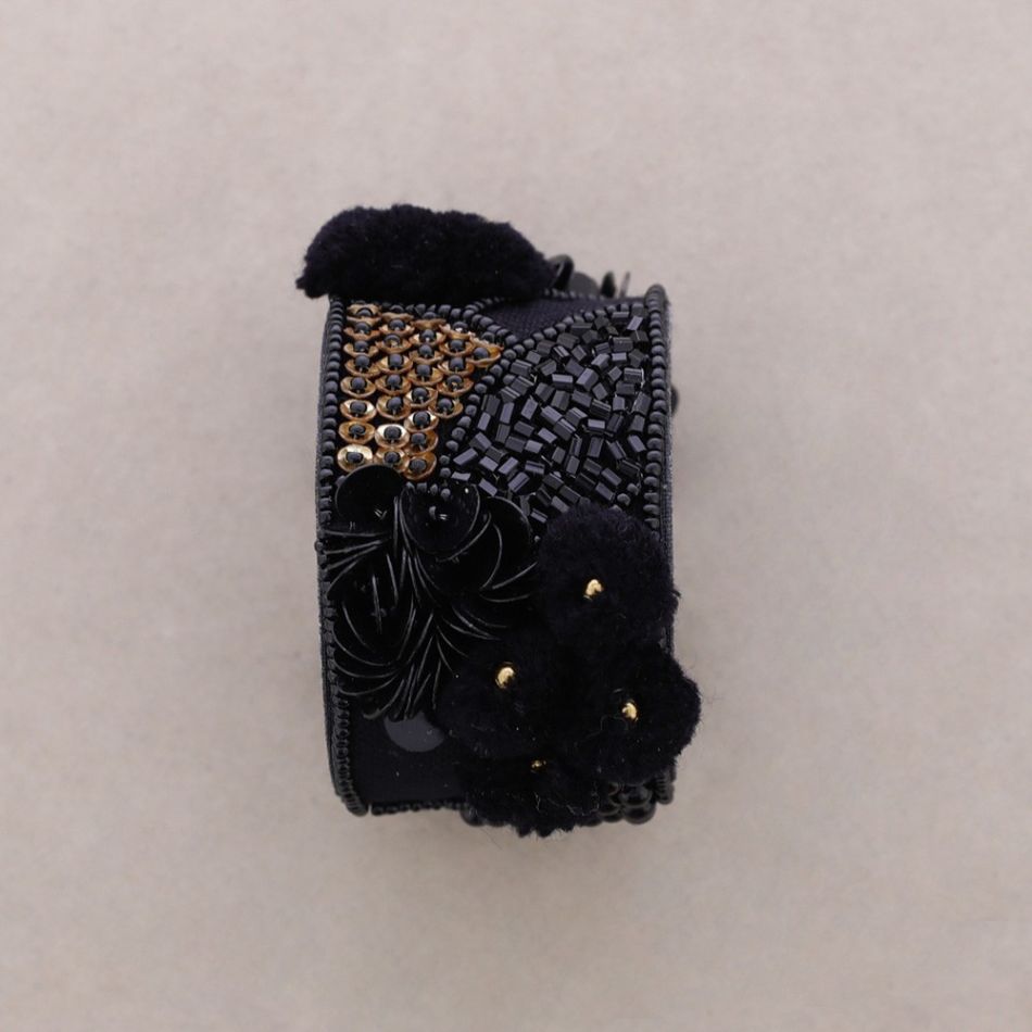 ADJUSTABLE SEQUIN POMPOM BRACELET