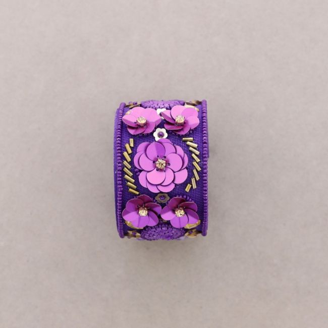 ADJUSTABLE SEQUIN FLOWER BRACELET