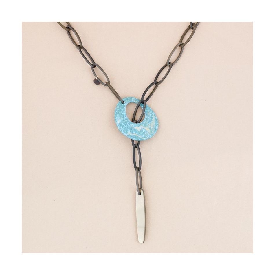 COLLAR LARGO ESLABONES RESINA
