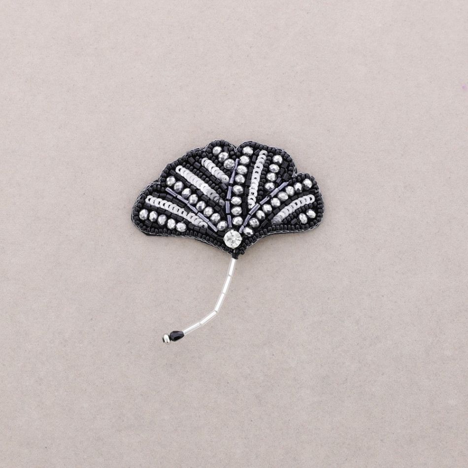 BROCHE LENTEJUELAS HOJA GINGKO