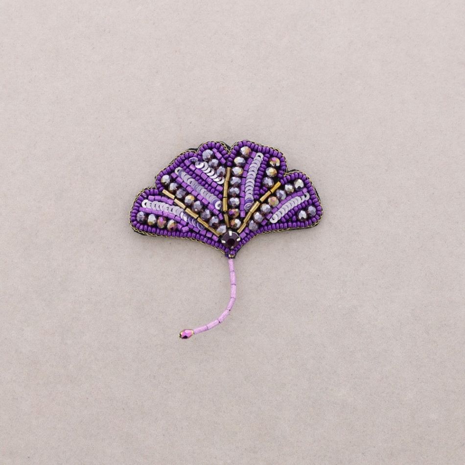 GINGKO LEAF SEQUIN BROOCH