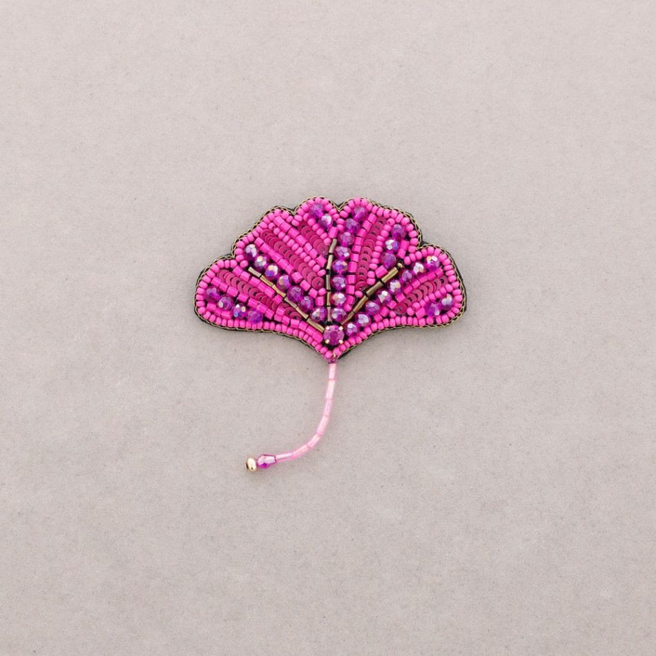 BROCHE LENTEJUELAS HOJA GINGKO