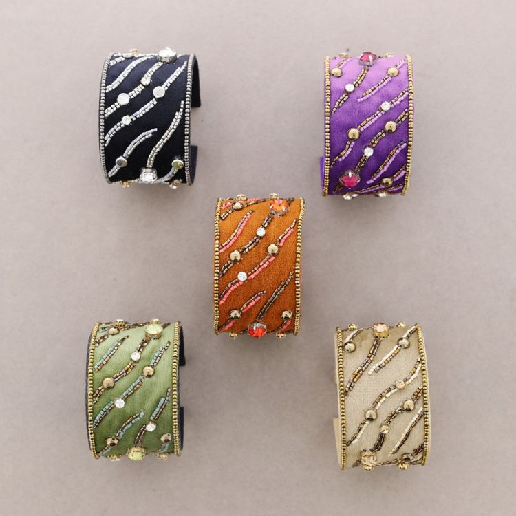 ADJUSTABLE SEQUIN BRACELET 2
