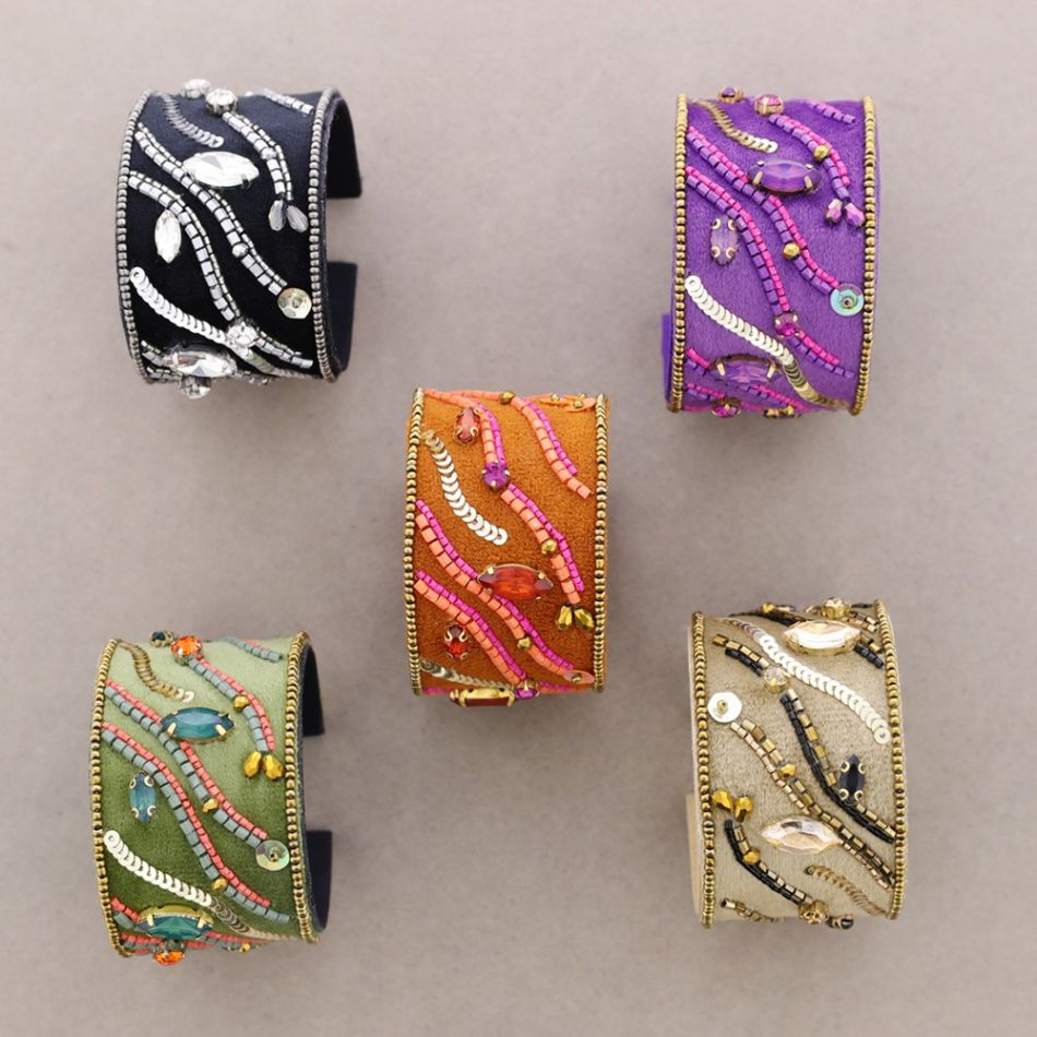 ADJUSTABLE SEQUIN BRACELET