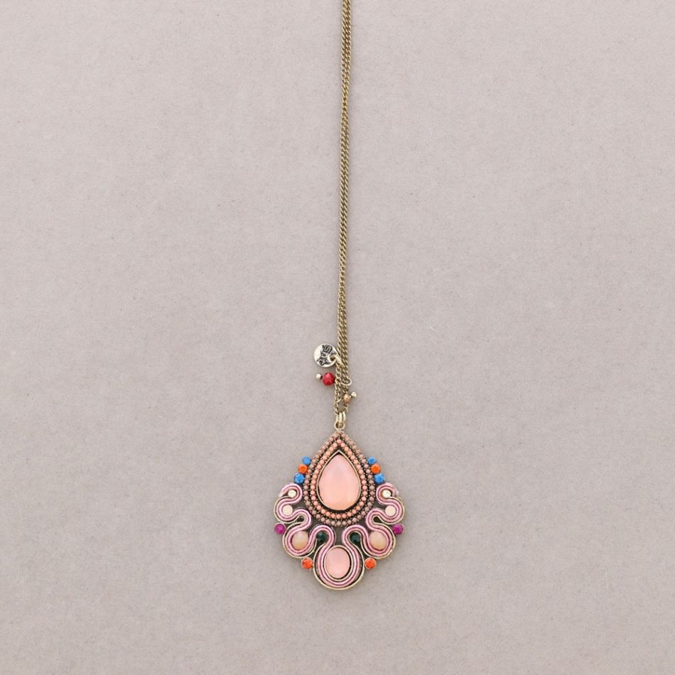 COLLAR LARGO COLG. CUENTAS INCRUSTADAS