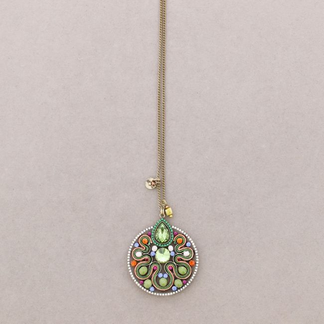 COLLAR LARGO COLG. CUENTAS INCRUSTADAS