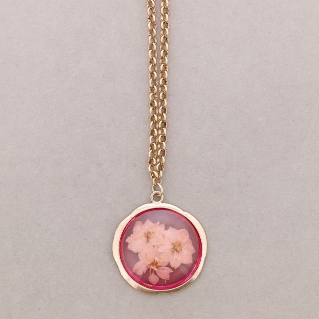LONG NECKLACE PENDANT METAL RESIN