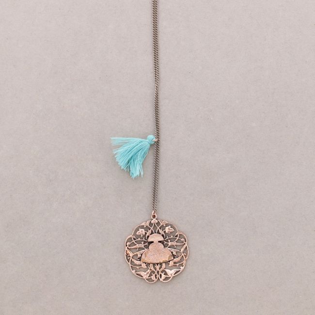 LONG NECKLACE WITH MEDALLION MENINA