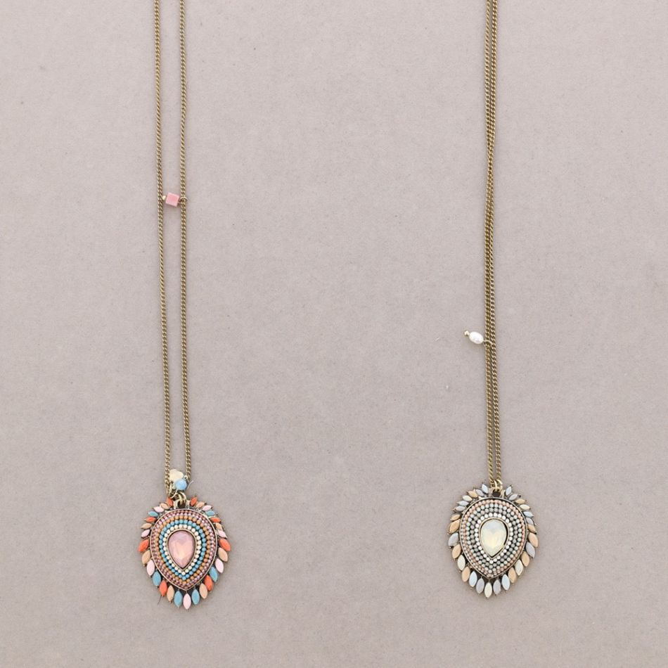 COLLAR LARGO COLG. CUENTAS INCRUSTADAS
