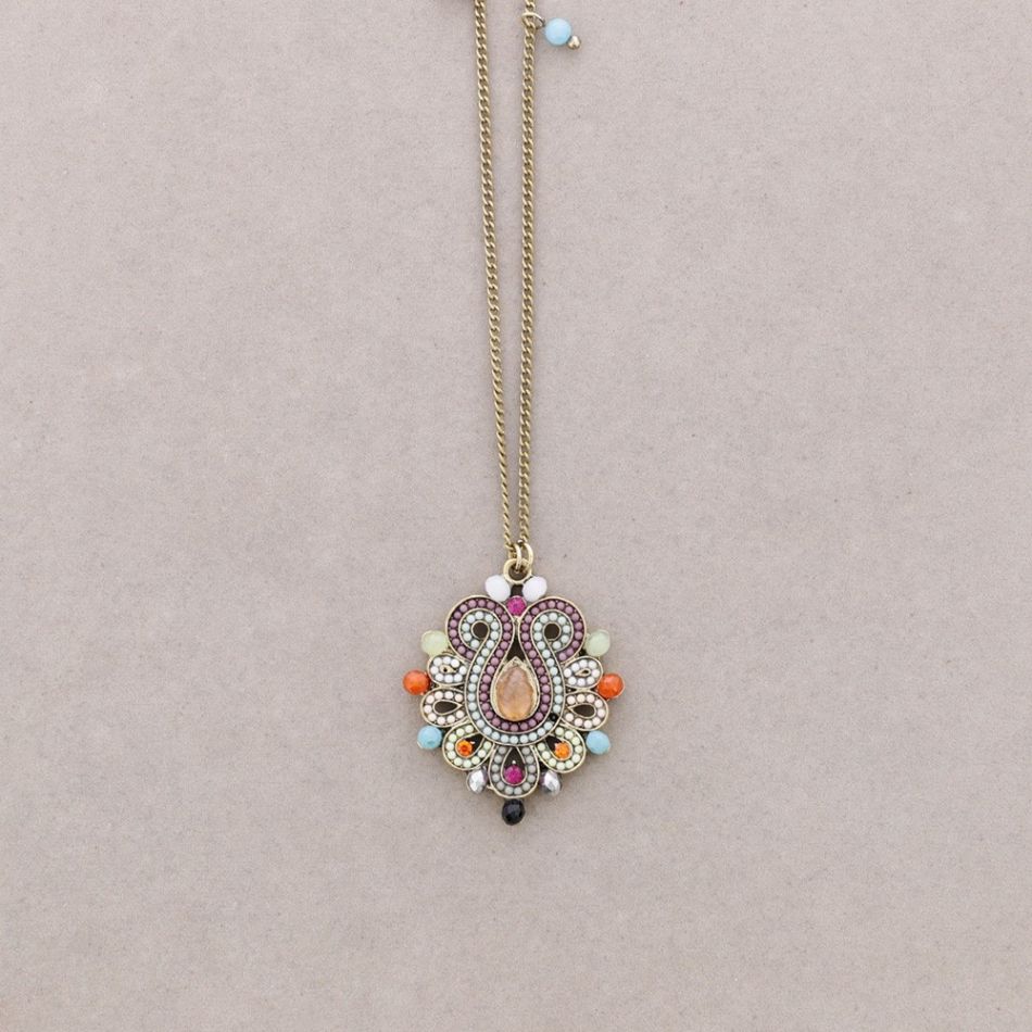 COLLAR LARGO COLG. CUENTAS INCRUSTADAS