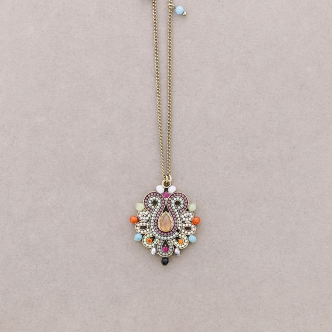 COLLAR LARGO COLG. CUENTAS INCRUSTADAS