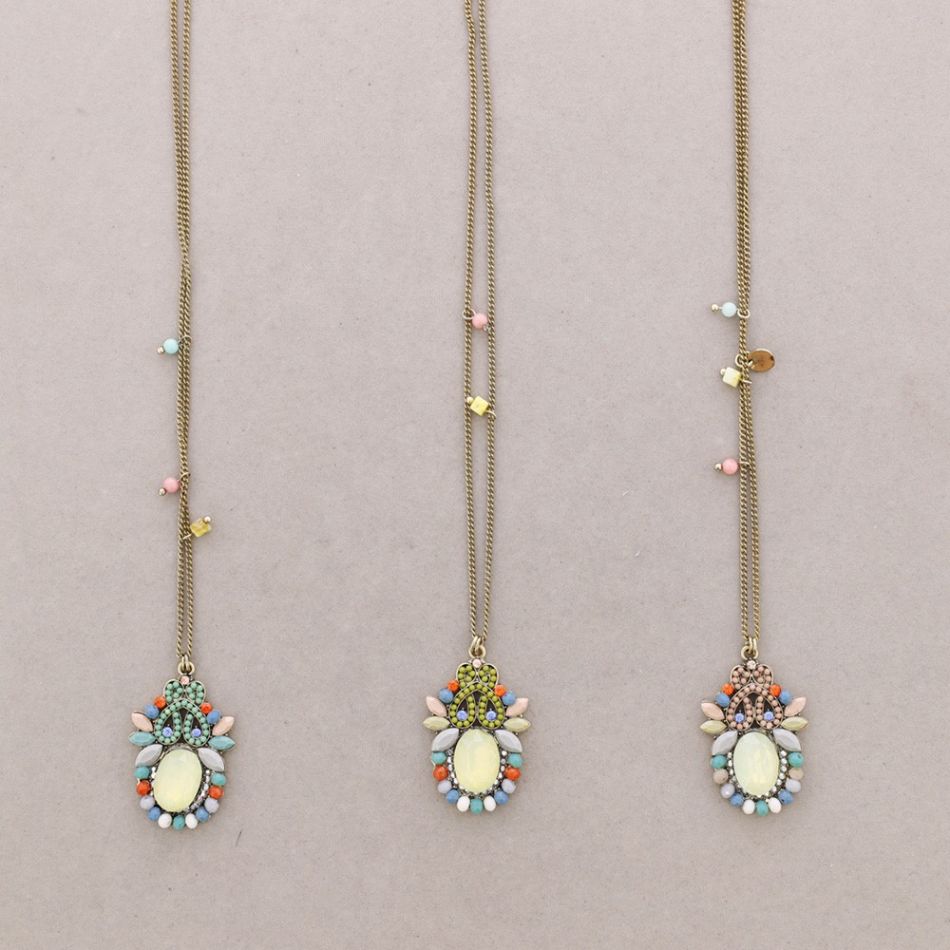COLLAR LARGO COLG. CUENTAS INCRUSTADAS
