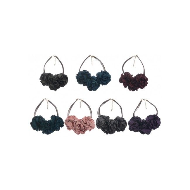 SHORT NECKLACE THREE FLOWERS