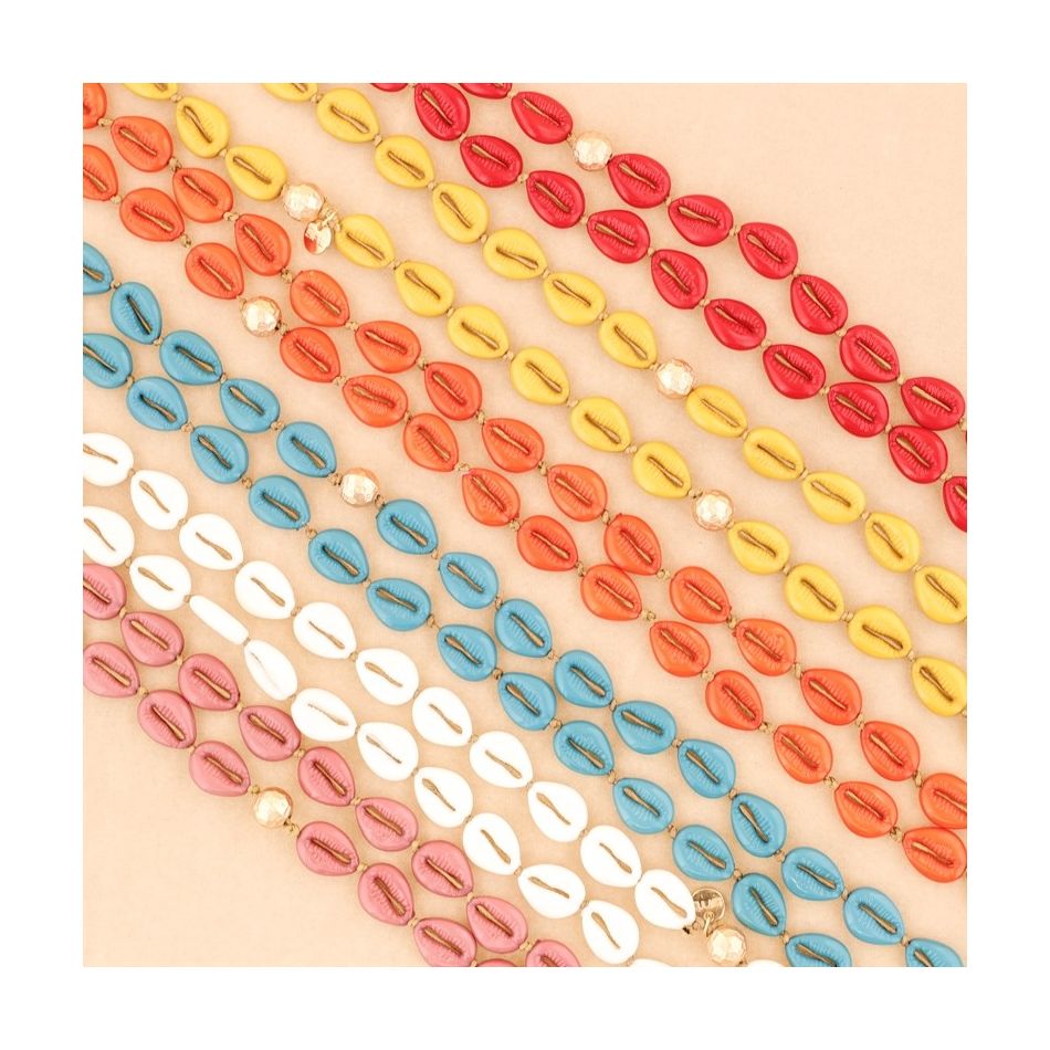 COLLAR LARGO CONCHITAS RESINA