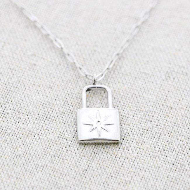 STEEL PADLOCK PENDANT SHORT NECKLACE