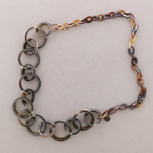 LONG RESIN LINK NECKLACE