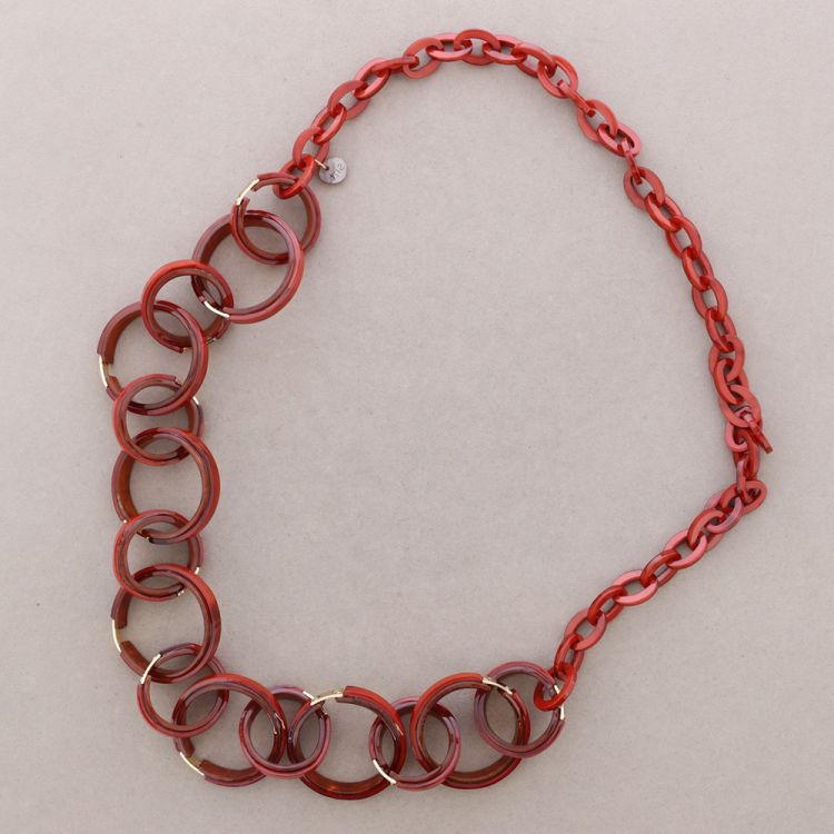 COLLAR LARGO ESLABONES RESINA 2