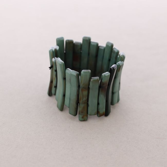 ELASTIC BRACELET WITH RESIN BEADS