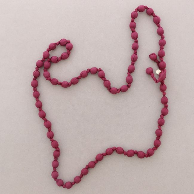 LONG NECKLACE WITH COATED BALLS KNOTS 12MM*1.2M