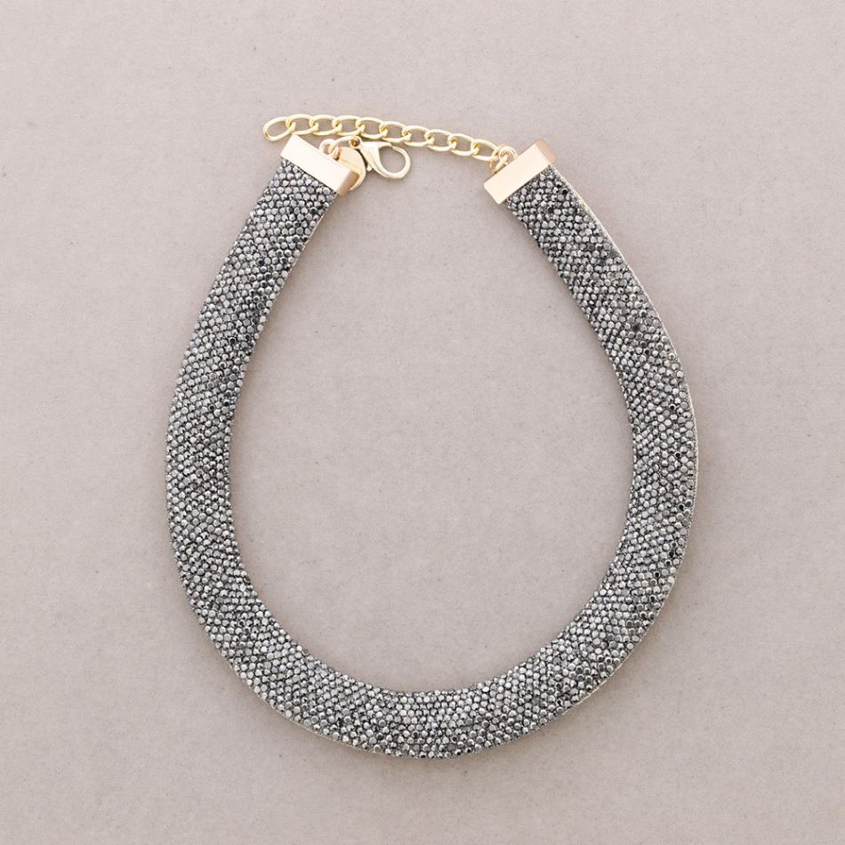 FLAT CHOKER WITH CRYSTALS